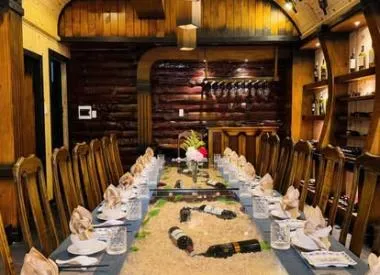 Khám Phá Ẩm Thực Đặc Sắc Tại Nhà Hàng Hầm Rượu 4U2 – Điểm Đến Không Thể Bỏ Qua Khi Đặt Chân Đến Nhơn Trạch