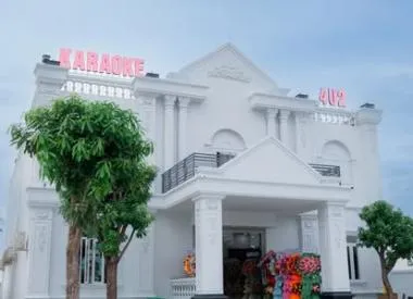 Nhà Hàng Hầm Rượu Karaoke 4U2 For You 2 – Điểm Đến Đẳng Cấp Tại Nhơn Trạch, Long Thành